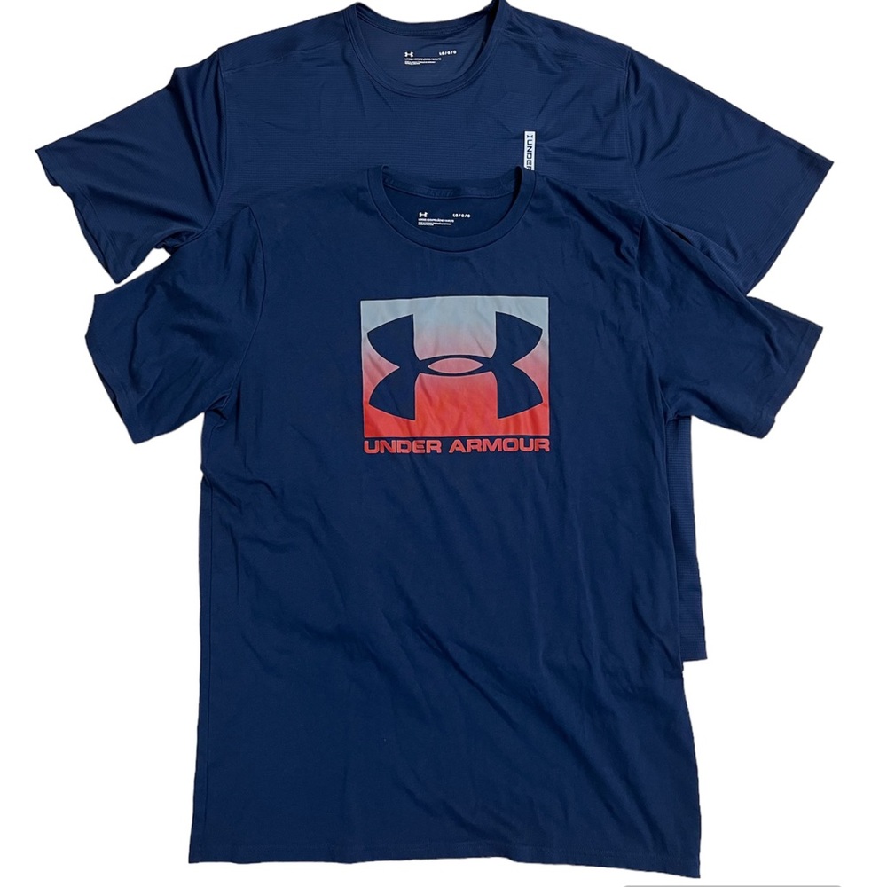 Bundle of 2 size L Under Armour Navy T-Shirts
